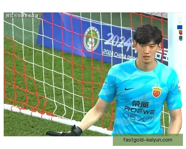 颜骏凌在海港的状态持续回暖，近期表现稳健引人关注。