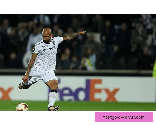 吉马良斯近期攻防表现稳健，球队状态回暖值得关注。